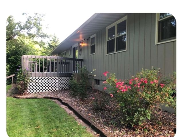 607 E 5th Street, Coal Valley, IL 61240