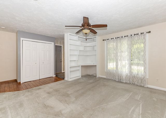 607 E 5th Street, Coal Valley, IL 61240