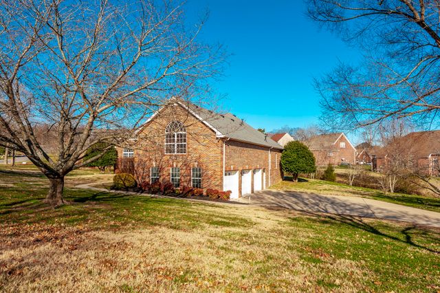 1006 Stafford Ct, Hendersonville, TN 37075
