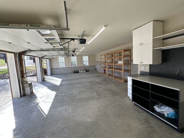 1006 Stafford Ct, Hendersonville, TN 37075