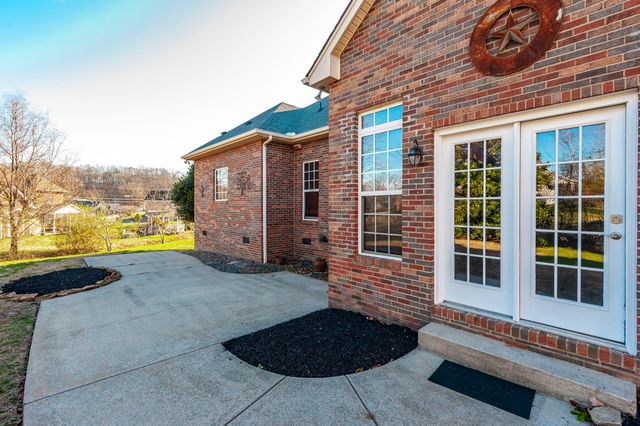 1006 Stafford Ct, Hendersonville, TN 37075