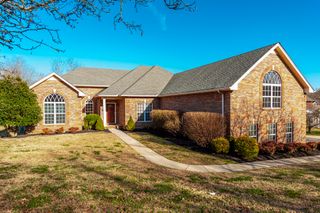 1006 Stafford Ct, Hendersonville, TN 37075