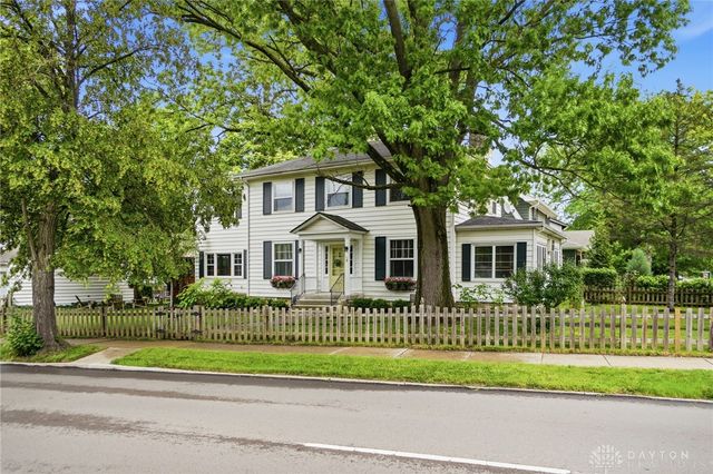 3 Forrer Boulevard, Oakwood, OH 45419