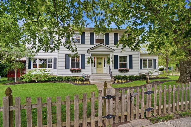 3 Forrer Boulevard, Oakwood, OH 45419
