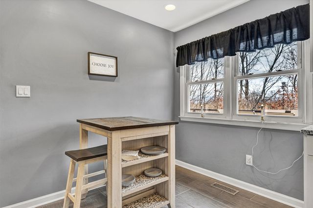 3703 Tomley DR, Roanoke, VA 24018