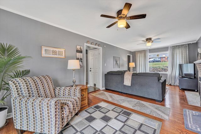 3703 Tomley DR, Roanoke, VA 24018