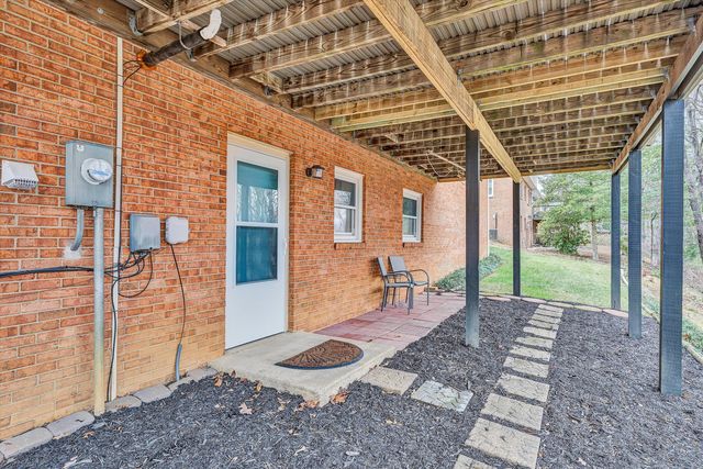 3703 Tomley DR, Roanoke, VA 24018