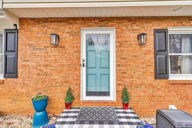 3703 Tomley DR, Roanoke, VA 24018