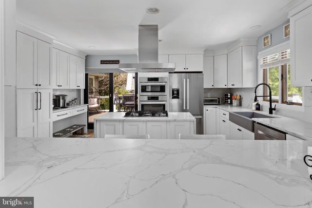 33 E ACRES DR, Hamilton, NJ 08620