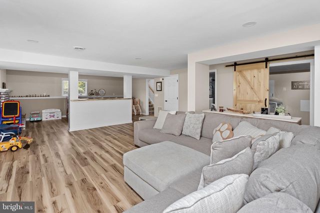 33 E ACRES DR, Hamilton, NJ 08620