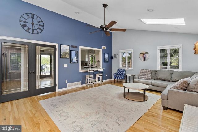 33 E ACRES DR, Hamilton, NJ 08620