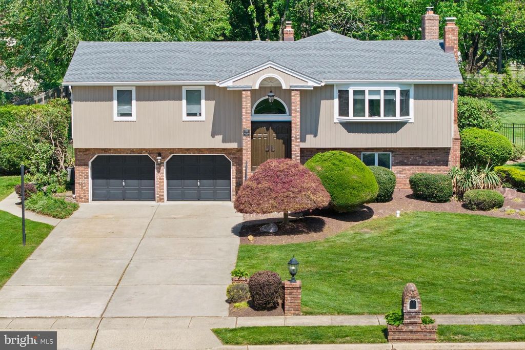 33 E ACRES DR, Hamilton, NJ 08620