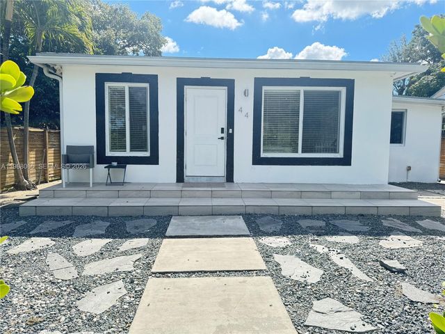 44 NW 40th St, Miami, FL 33127