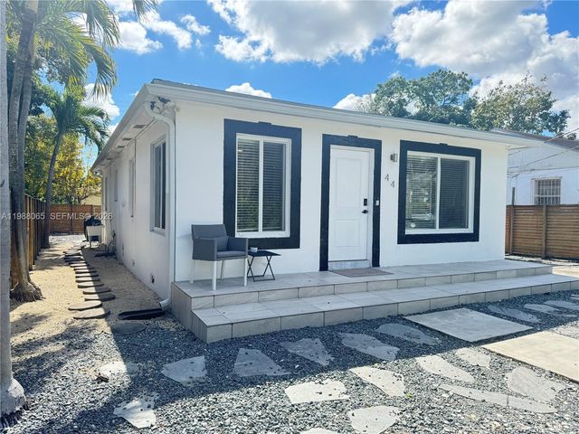 44 NW 40th St, Miami, FL 33127