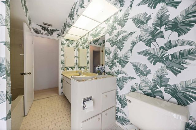 3947 COUNTRY VIEW DRIVE, Sarasota, FL 34233