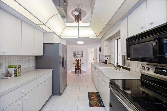 3947 COUNTRY VIEW DRIVE, Sarasota, FL 34233