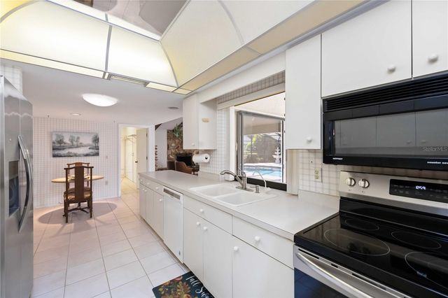 3947 COUNTRY VIEW DRIVE, Sarasota, FL 34233