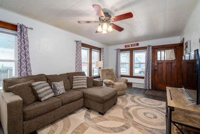 805 7TH STREET, Menasha, WI 54952