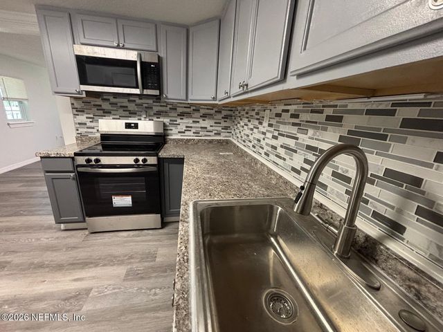 9454 CAMPUS Avenue, Jacksonville, FL 32208