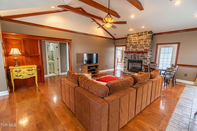 625 Northwest Locust Street, Abingdon, VA 24210