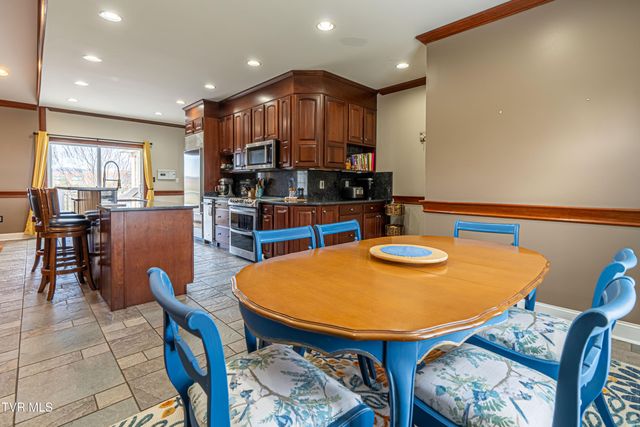 625 Northwest Locust Street, Abingdon, VA 24210