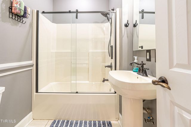 625 Northwest Locust Street, Abingdon, VA 24210