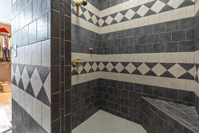 625 Northwest Locust Street, Abingdon, VA 24210