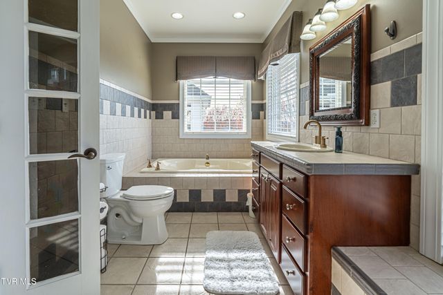 625 Northwest Locust Street, Abingdon, VA 24210