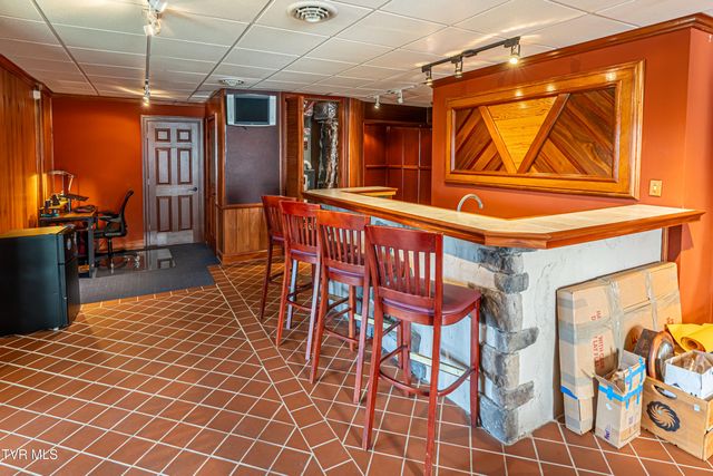 625 Northwest Locust Street, Abingdon, VA 24210