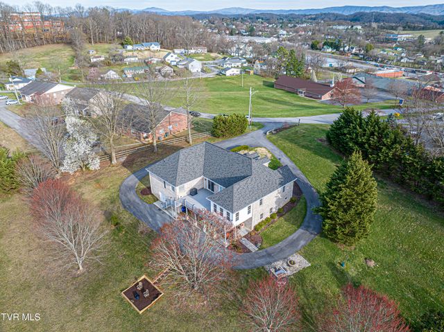 625 Northwest Locust Street, Abingdon, VA 24210