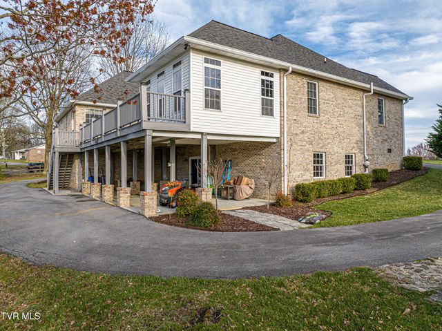 625 Northwest Locust Street, Abingdon, VA 24210