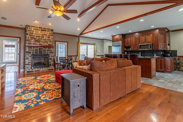 625 Northwest Locust Street, Abingdon, VA 24210