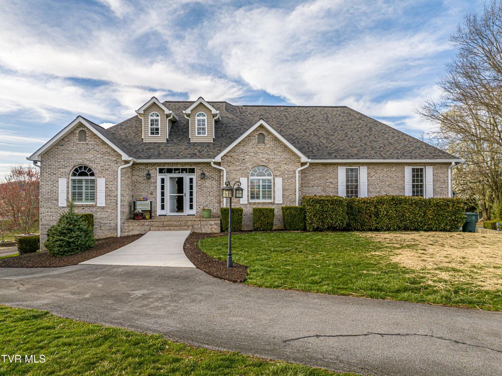 625 Northwest Locust Street, Abingdon, VA 24210