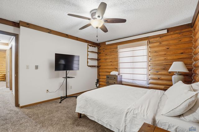 923 PARK AVE, Custer, SD 57730