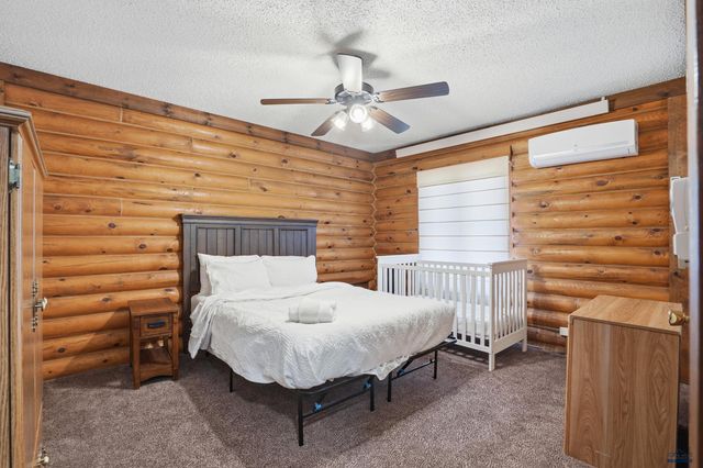 923 PARK AVE, Custer, SD 57730