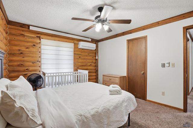 923 PARK AVE, Custer, SD 57730