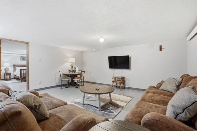 923 PARK AVE, Custer, SD 57730