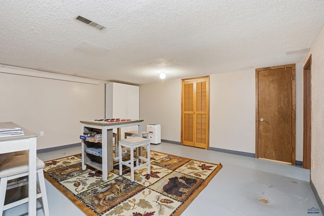 923 PARK AVE, Custer, SD 57730