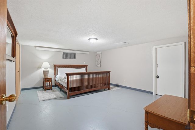 923 PARK AVE, Custer, SD 57730