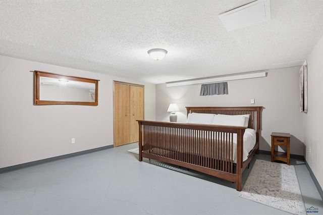 923 PARK AVE, Custer, SD 57730