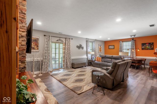 151 Hilltop Lane, Nashville, IN 47448