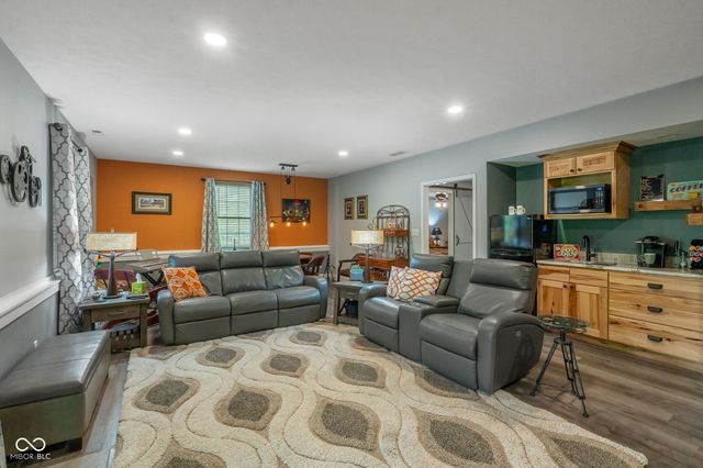 151 Hilltop Lane, Nashville, IN 47448