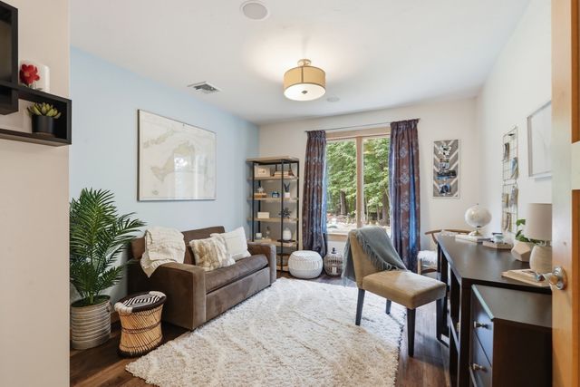 89 Dunstable, Westford, MA 01886