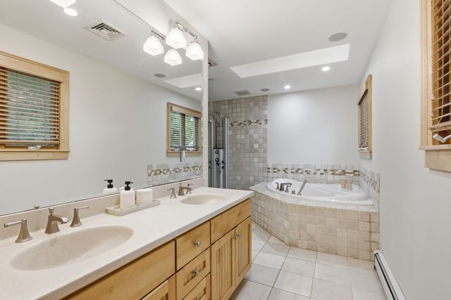 89 Dunstable, Westford, MA 01886