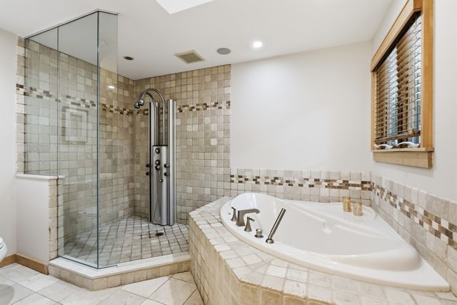 89 Dunstable, Westford, MA 01886