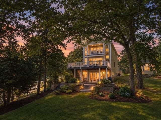 89 Dunstable, Westford, MA 01886