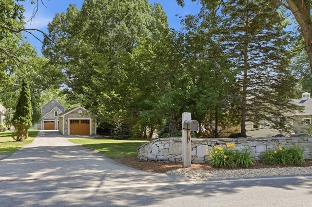 89 Dunstable, Westford, MA 01886