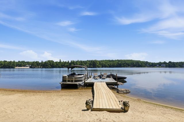 89 Dunstable, Westford, MA 01886