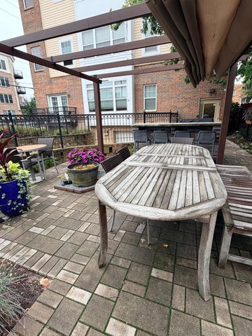 312 E 18th Street, Minneapolis, MN 55404