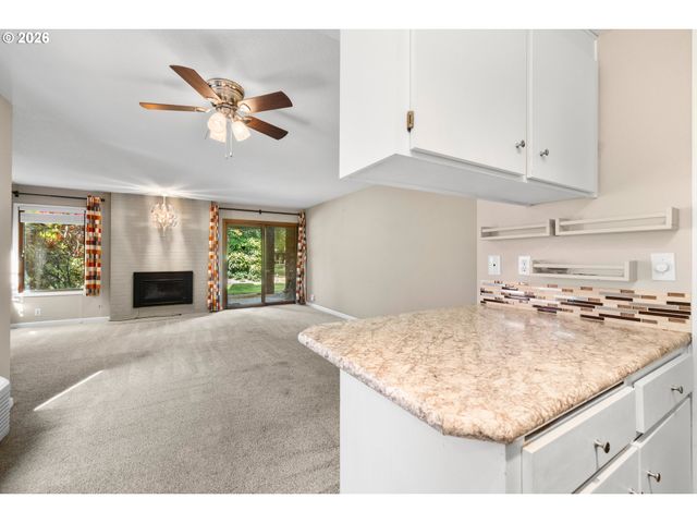 15015 Ne SACRAMENTO St 49, Portland, OR 97230